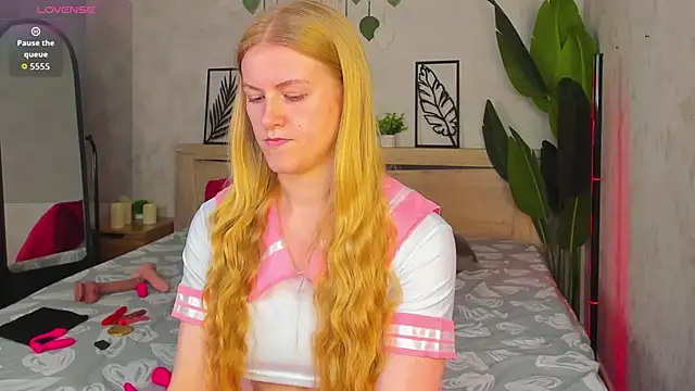 Alicia Hars online show from June 22, 2026, 12:05 am