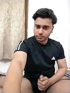 samnick4321 online show from February 4, 2026, 9:32 pm