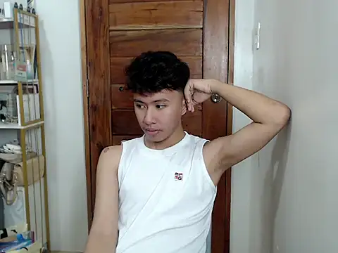 asiantwink0000 online show from December 15, 2025, 2:39 am