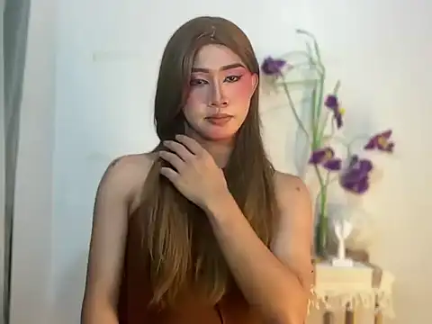 asiantwink0000 online show from May 6, 2026, 8:35 pm