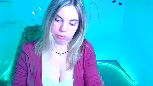 Amanda Swannn online show from April 23, 2026, 12:29 pm