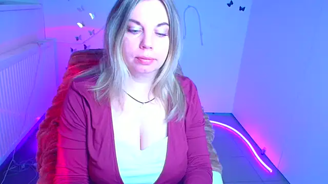 Amanda Swannn online show from April 24, 2026, 6:15 am
