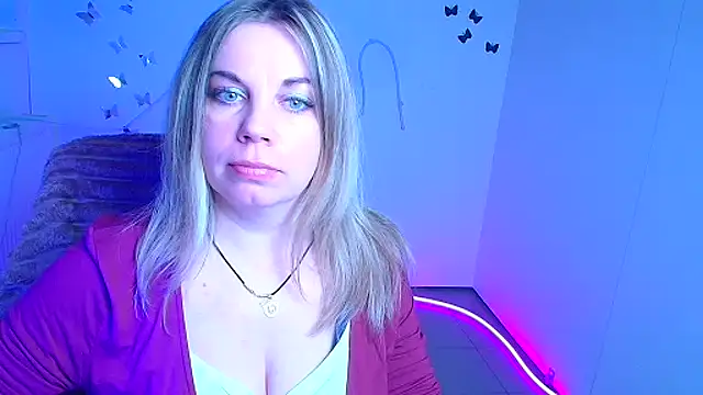 Amanda Swannn online show from April 30, 2026, 12:01 pm