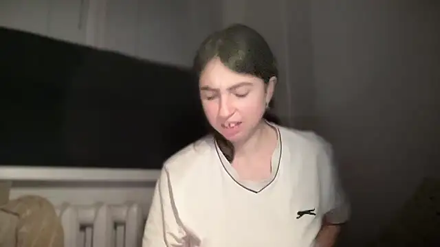 Snapshot of Aphr0ditee chatting on March 8, 2026, 6:00 pm Aphr0ditee online show from March 8, 2026, 6:00 pm