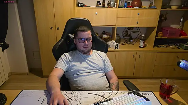 kevinnlovelly online show from March 11, 2026, 7:08 pm