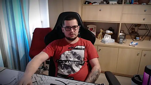 kevinnlovelly online show from December 15, 2025, 12:00 pm