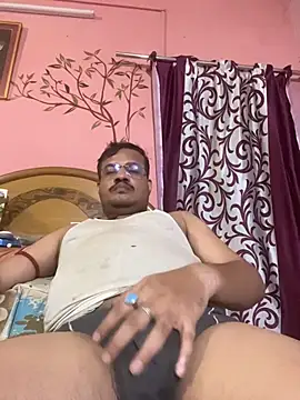 Snapshot of Saxymood1111 chatting on May 28, 2026, 8:26 pm Saxymood1111 online show from May 28, 2026, 8:26 pm