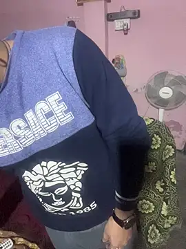 Saxymood1111 online show from December 4, 2025, 3:16 am