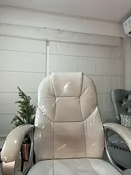 AnnaJaimes online show from July 24, 2026, 12:06 am