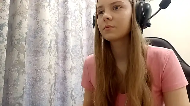 CrackShirker online show from December 17, 2025, 6:18 am