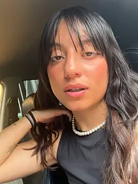 Mia fiire online show from February 5, 2026, 7:21 pm