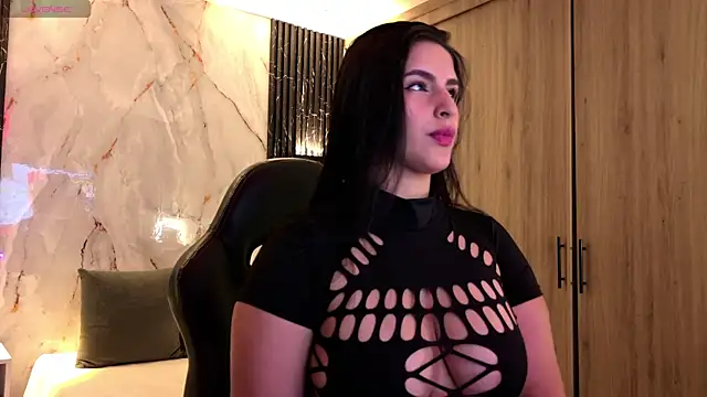 ChloeHolmes online show from July 31, 2026, 10:25 am