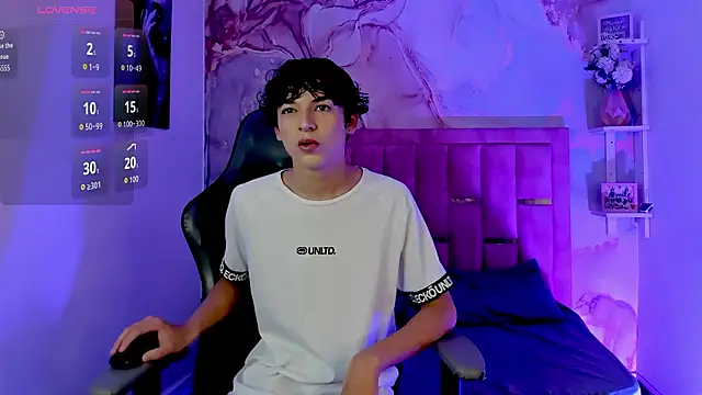 SthepanodiMonaco online show from February 6, 2026, 8:49 pm