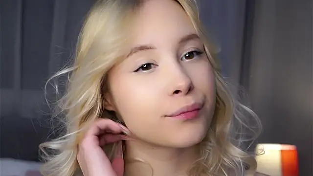 AunclreaVache online show from January 12, 2026, 11:06 am