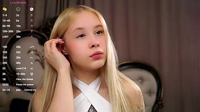 AunclreaVache online show from March 2, 2026, 2:01 am