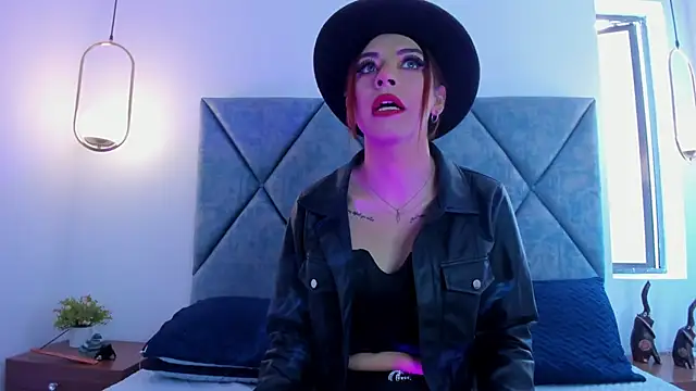 Lilith Zamara  online show from December 1, 2025, 2:51 pm