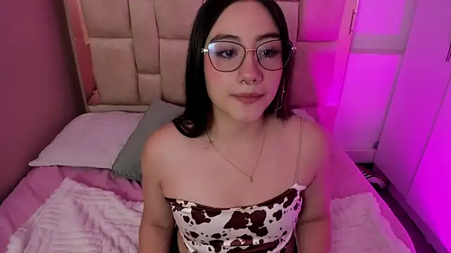 Nana  S online show from March 5, 2026, 3:36 am