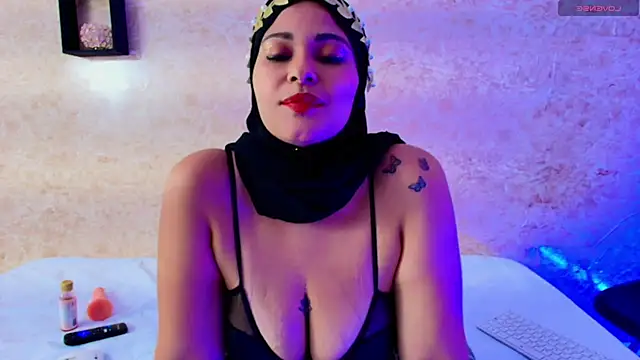 hafsa ali online show from December 5, 2025, 12:37 pm