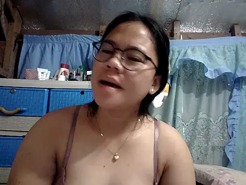 xxdreamgirl69 online show from June 13, 2026, 11:56 pm
