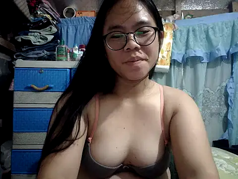 xxdreamgirl69 online show from June 9, 2026, 2:01 am