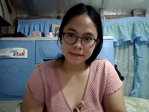 xxdreamgirl69 online show from June 19, 2026, 11:09 pm