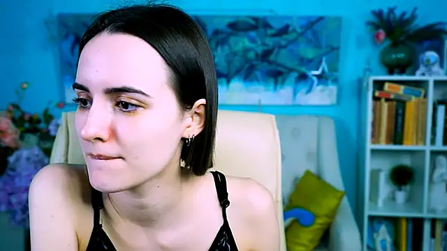 KateWillows online show from March 20, 2026, 4:35 am