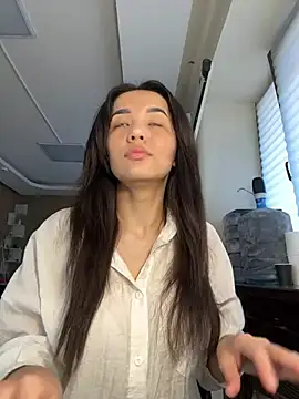 cordeliawow online show from June 7, 2026, 5:56 am