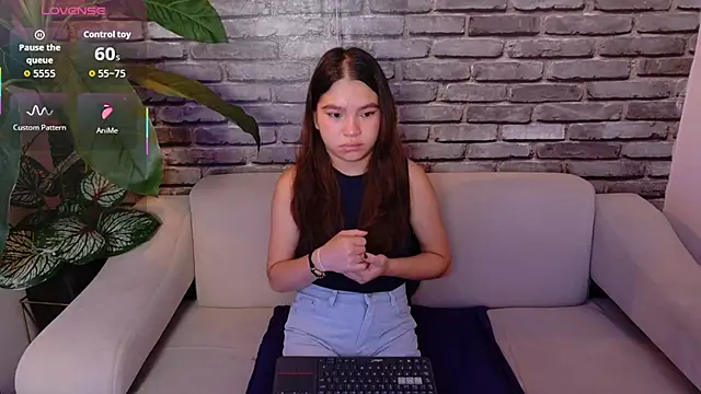 laurent scott online show from December 18, 2025, 11:36 am