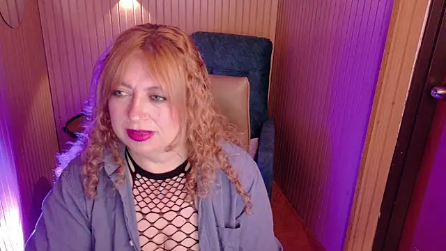 Snapshot of MilfArlet chatting on February 10, 2026, 1:32 pm MilfArlet online show from February 10, 2026, 1:32 pm