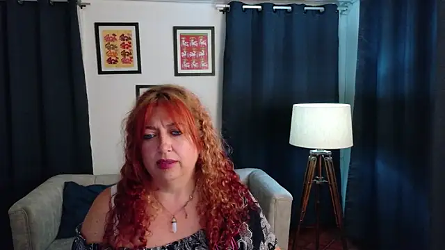 MilfArlet online show from June 3, 2026, 2:33 pm