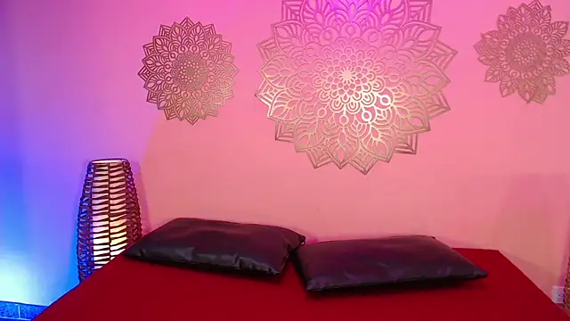 MarianaMontezz online show from June 25, 2026, 8:47 pm