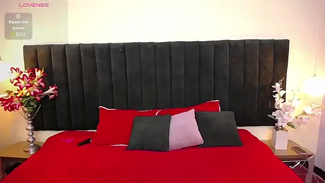 Snapshot of alyson_ethan chatting on March 13, 2026, 7:52 pm alyson ethan online show from March 13, 2026, 7:52 pm