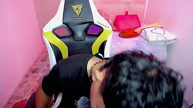 Green XoX online show from February 2, 2026, 2:16 pm