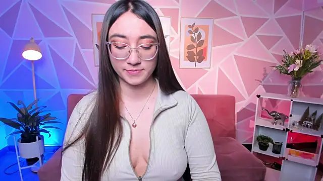 SwettieSammy online show from July 13, 2026, 12:04 pm