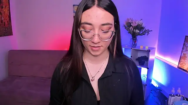 SwettieSammy online show from July 6, 2026, 12:01 pm