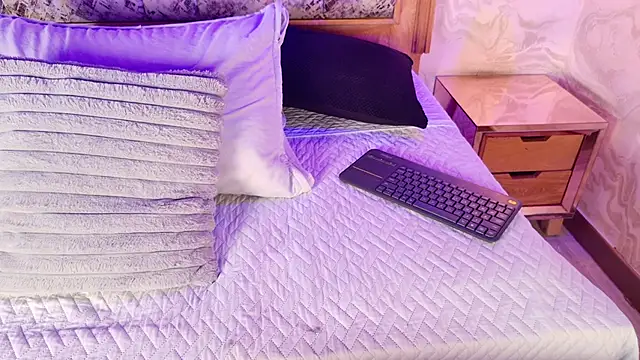 emily dempsey online show from February 8, 2026, 7:11 pm