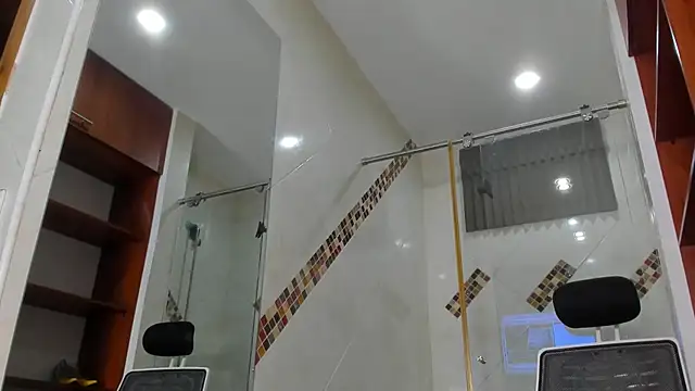 AnitaDuque online show from December 20, 2025, 2:14 am