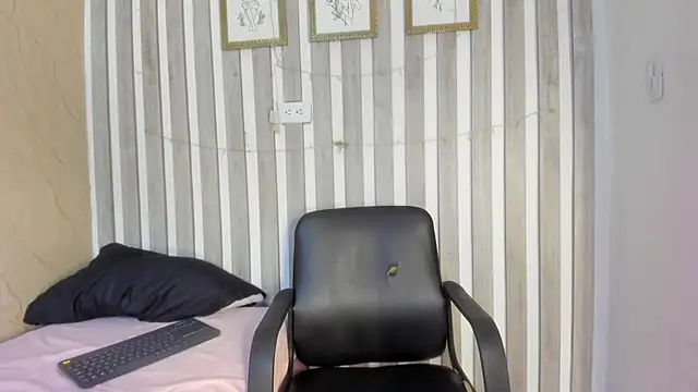  Zoecooper online show from February 21, 2026, 7:16 pm