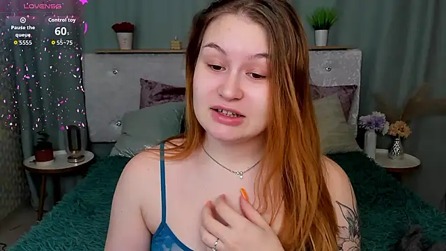 MilanaXHoney online show from February 15, 2026, 1:39 am