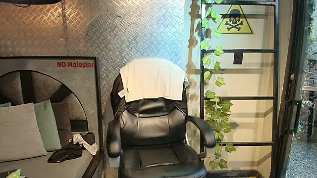 isaac grimm online show from March 5, 2026, 4:25 pm