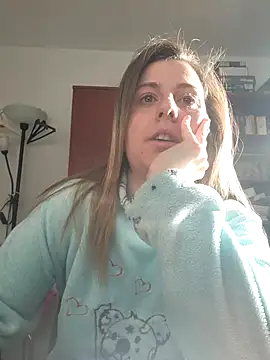 Sareyxon online show from December 5, 2025, 8:46 am