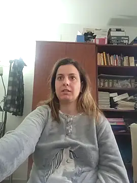 Sareyxon online show from December 4, 2025, 8:24 am