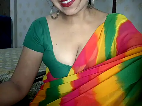 Snapshot of Hotronita123 chatting on June 11, 2026, 5:10 pm Hotronita123 online show from June 11, 2026, 5:10 pm