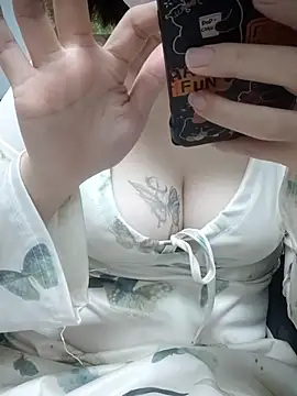 miniiceyya online show from March 11, 2026, 4:23 pm