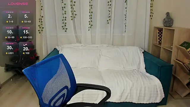 MonikaPinch  online show from January 6, 2026, 4:05 am