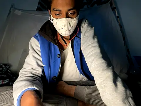 hunterboy2001 online show from December 3, 2025, 9:31 am