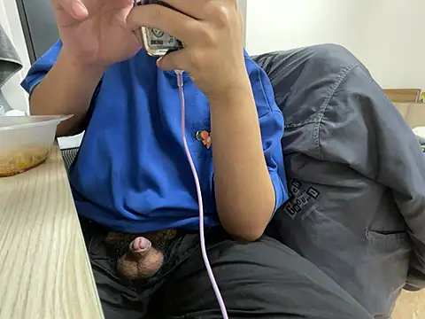 hiiiizzzz online show from March 6, 2026, 11:49 am