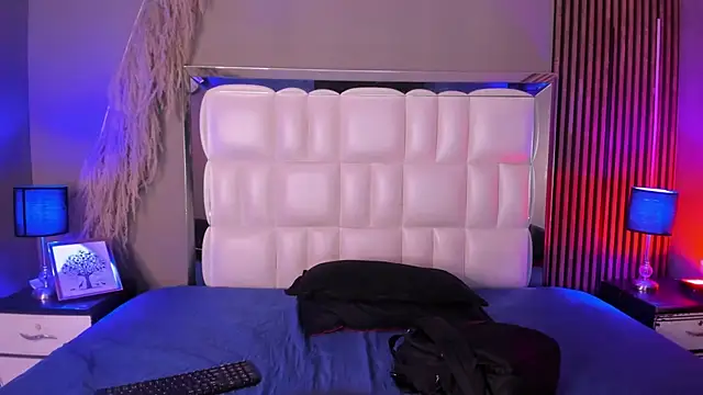 xCharlotte 20 online show from March 21, 2026, 8:35 pm