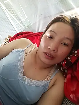 Evelyn-n online show from December 19, 2025, 5:10 am