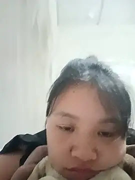 Snapshot of Pretty-haert chatting on July 15, 2026, 9:33 pm Pretty-haert online show from July 15, 2026, 9:33 pm